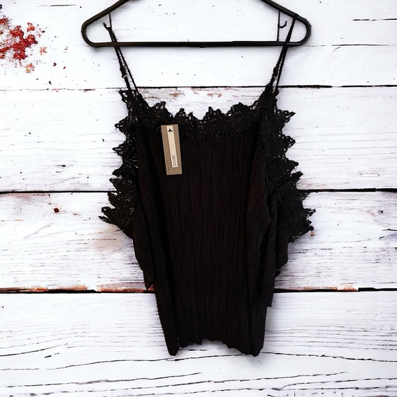 NWT DO+BE Large Black Pleated Lace Cold Shoulder Mini Tunic Shift Dress - Picture 3 of 6